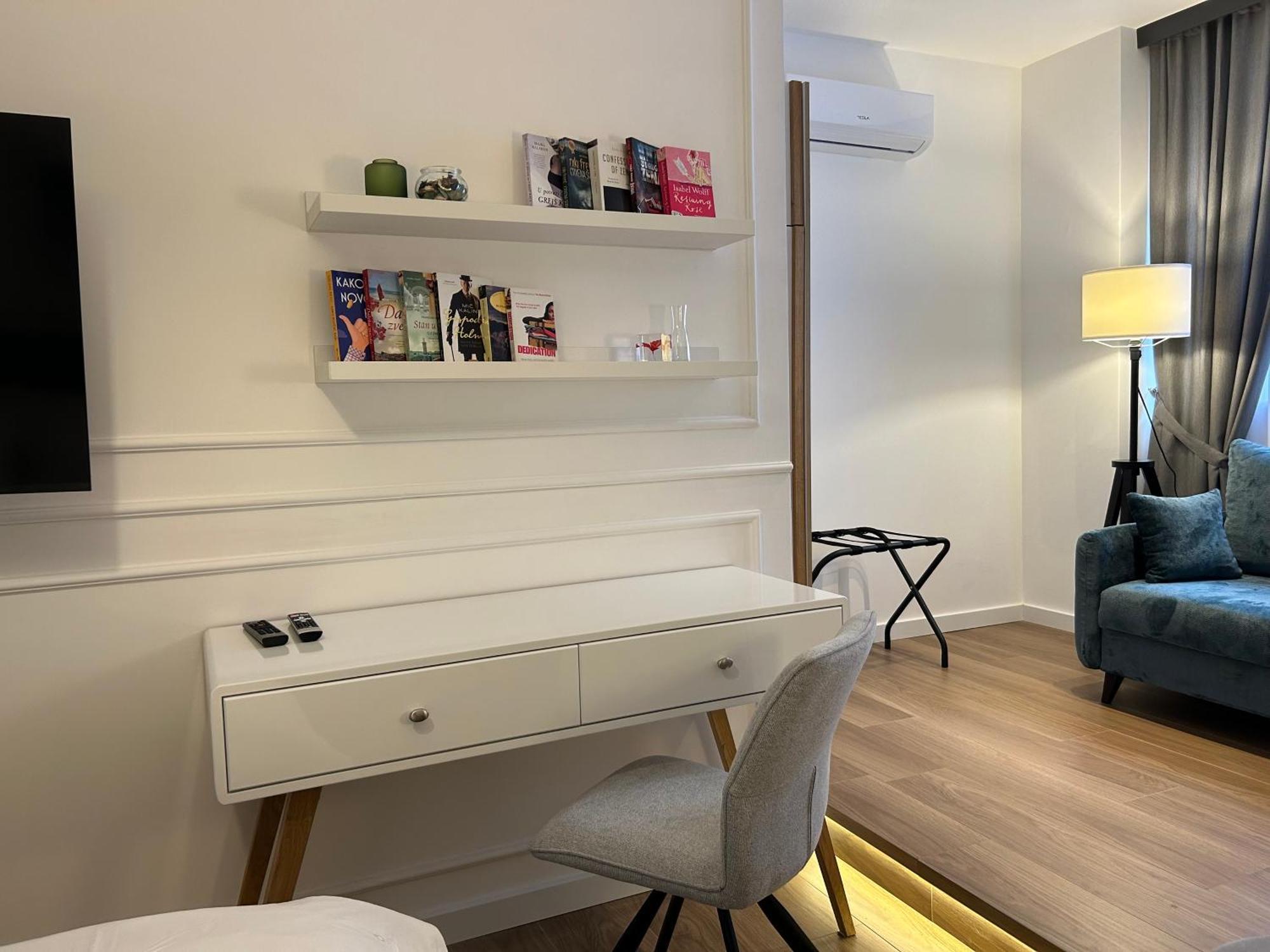 Red Riding Hood Apartment Белград Екстериор снимка