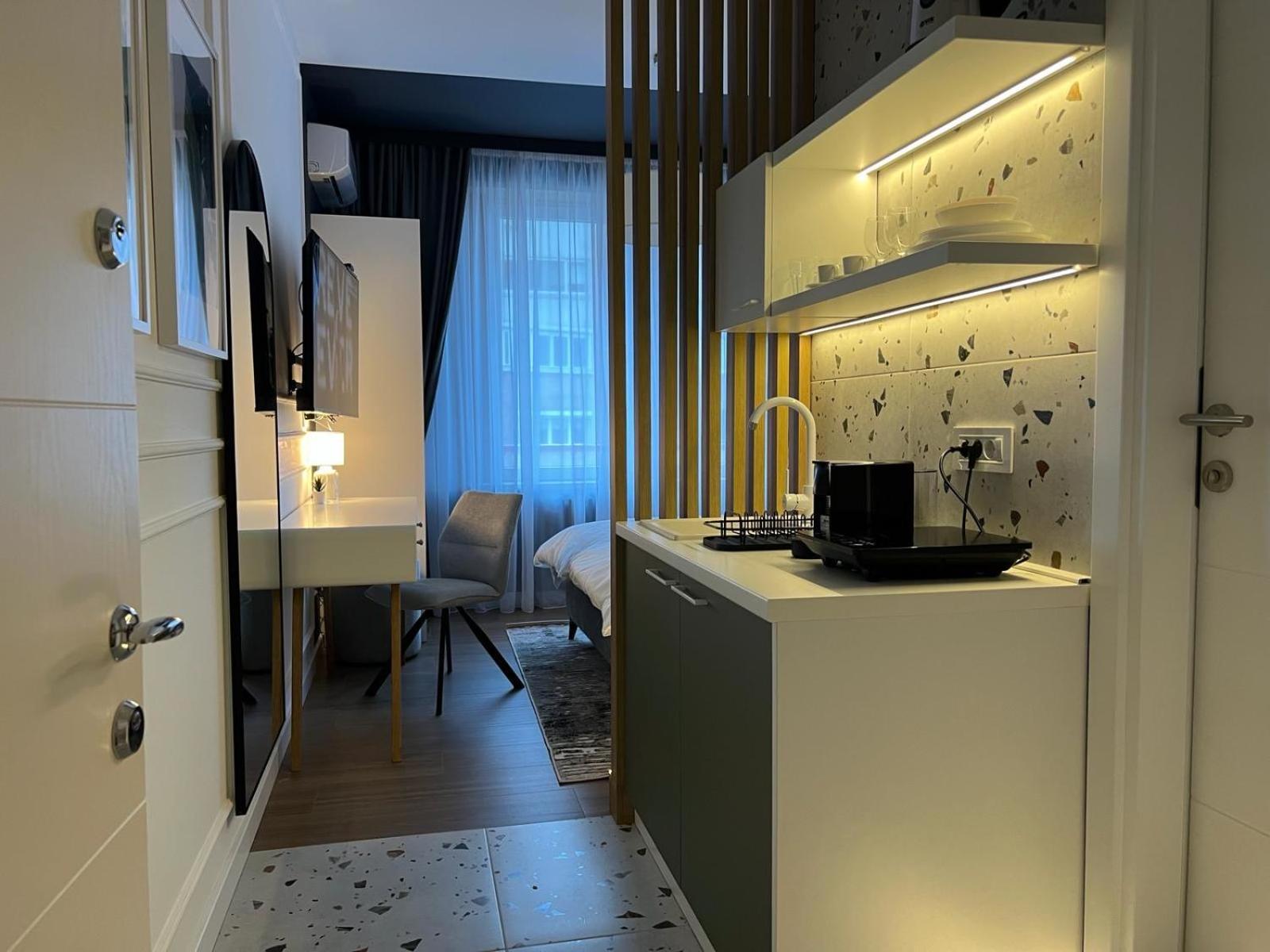 Red Riding Hood Apartment Белград Екстериор снимка