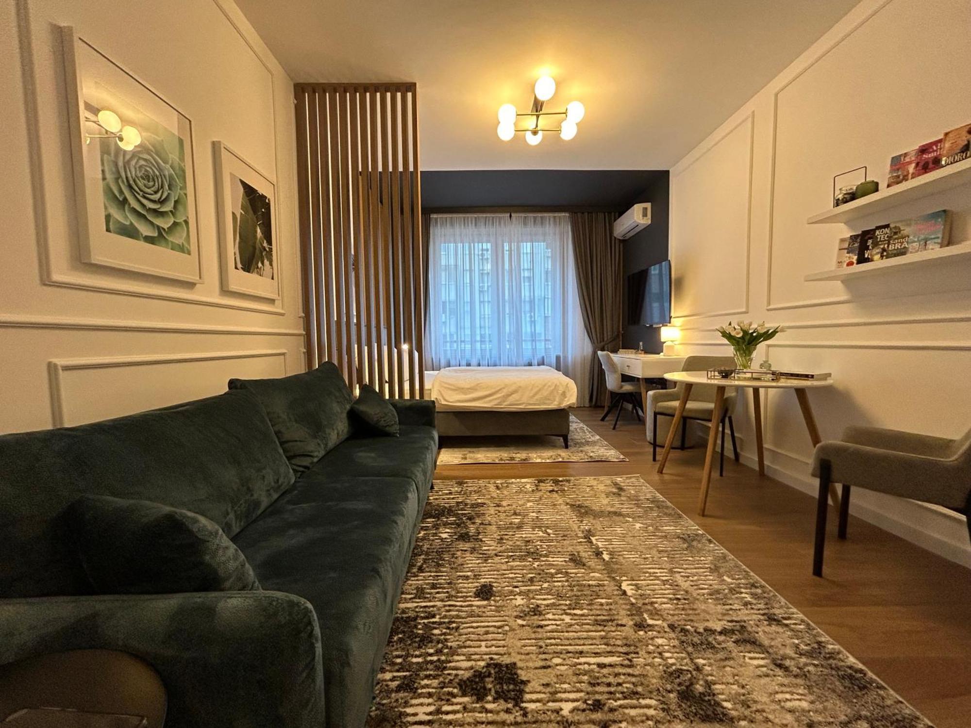 Red Riding Hood Apartment Белград Екстериор снимка