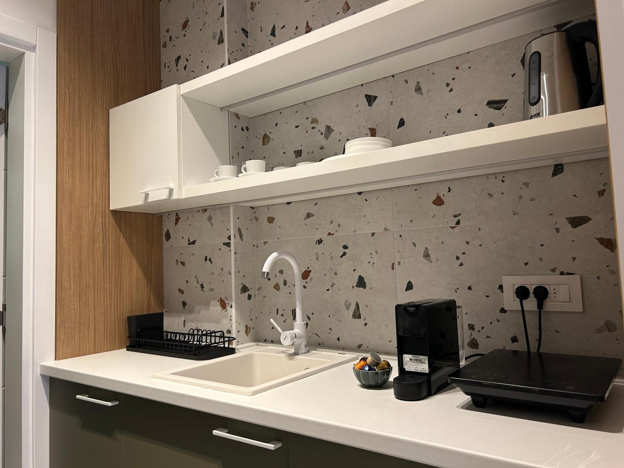 Red Riding Hood Apartment Белград Екстериор снимка