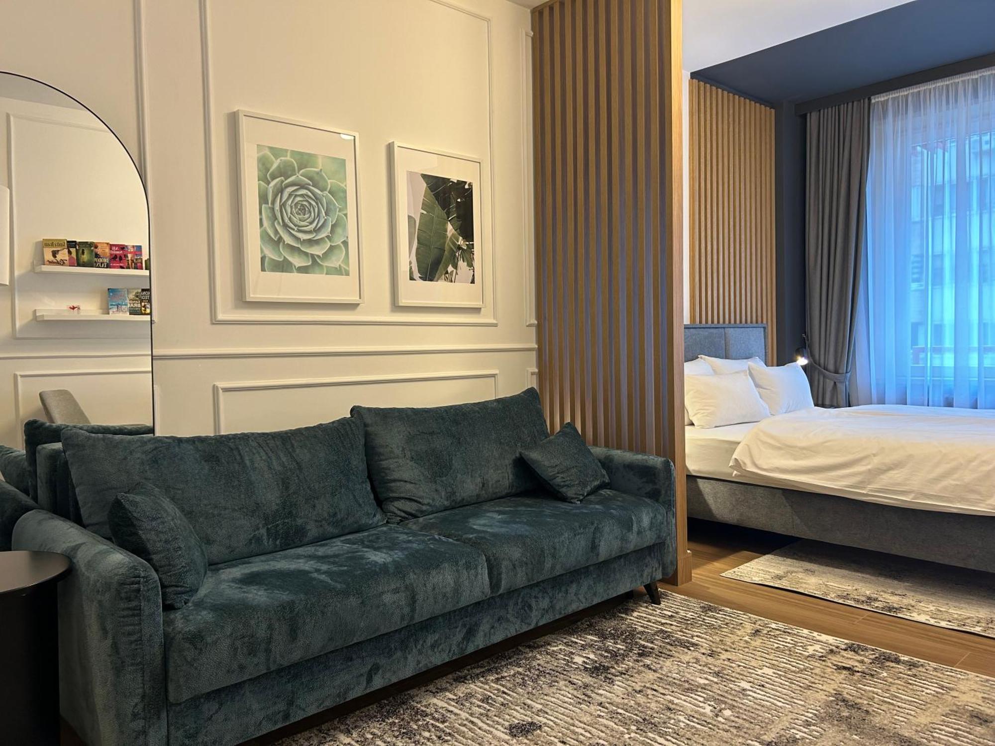 Red Riding Hood Apartment Белград Екстериор снимка